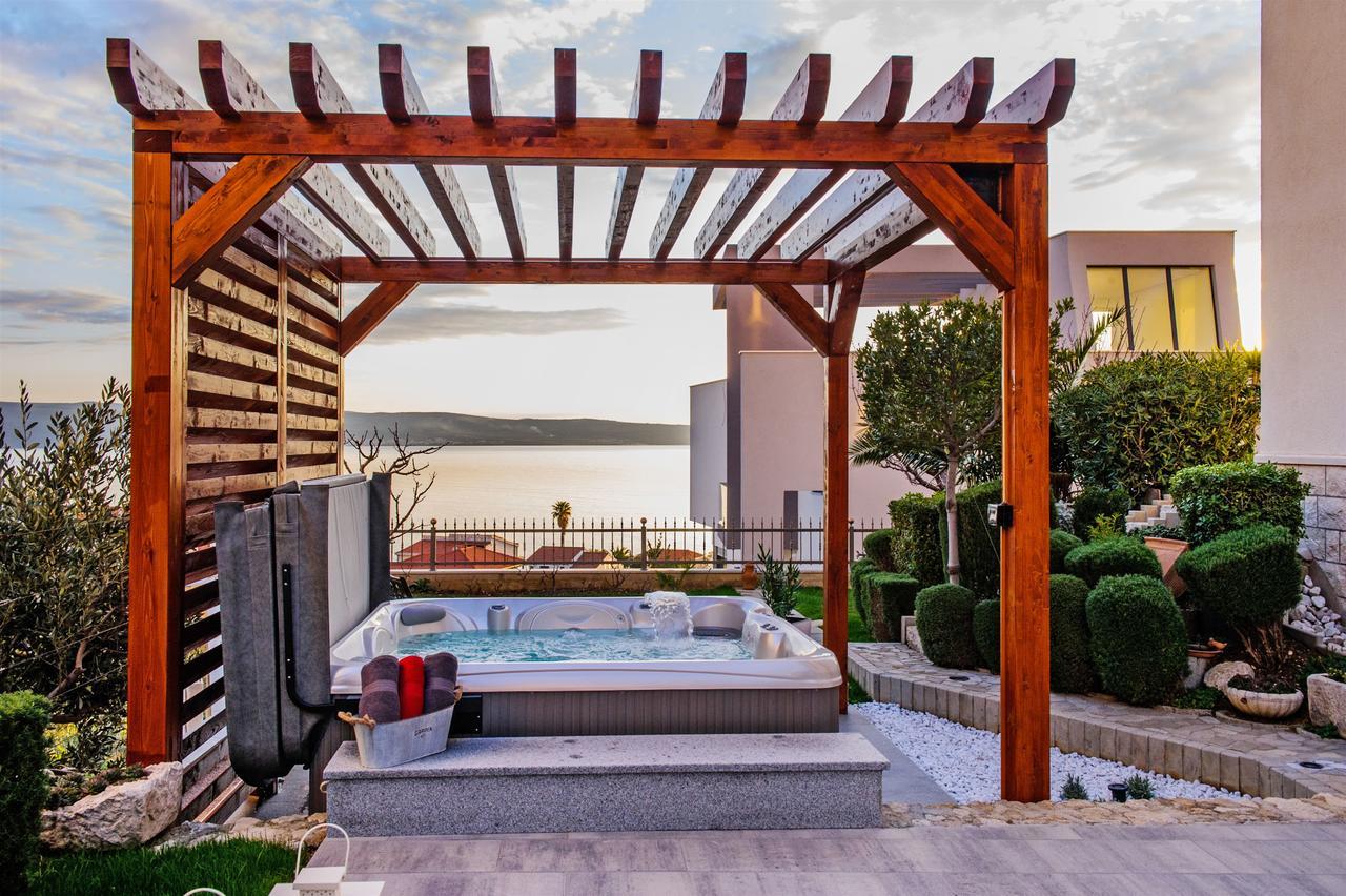 Apartment And Rooms Ana Podstrana Exterior photo